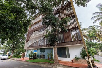 hotel acacia yelahanka