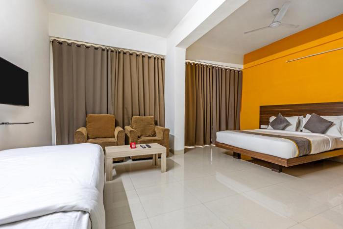 hotel acacia yelahanka