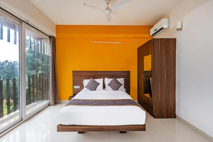 hotel acacia yelahanka