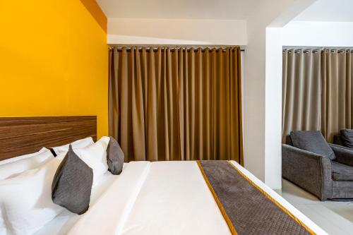 hotel acacia yelahanka