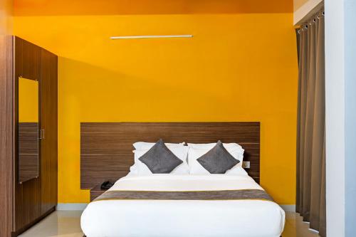 hotel acacia yelahanka