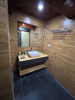 the rooftop by darjeeling