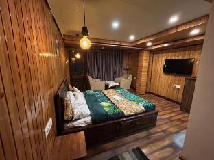 the rooftop by darjeeling