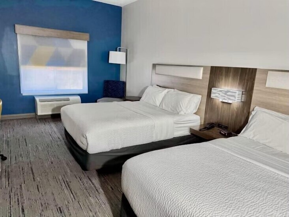 holiday inn express hotel and suites topeka north by ihg