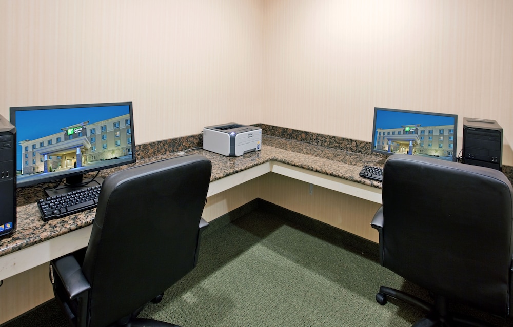 holiday inn express hotel and suites topeka north by ihg