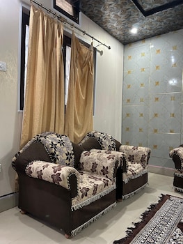 anushri lodge and restaurants