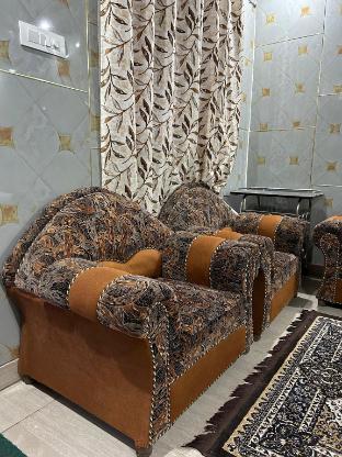 anushri lodge and restaurants