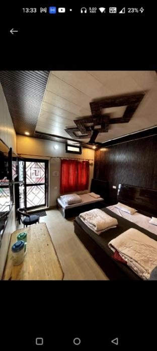 anushri lodge and restaurants