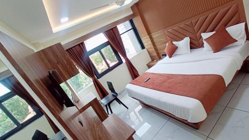 Hotel Sun Plaza,,2 star