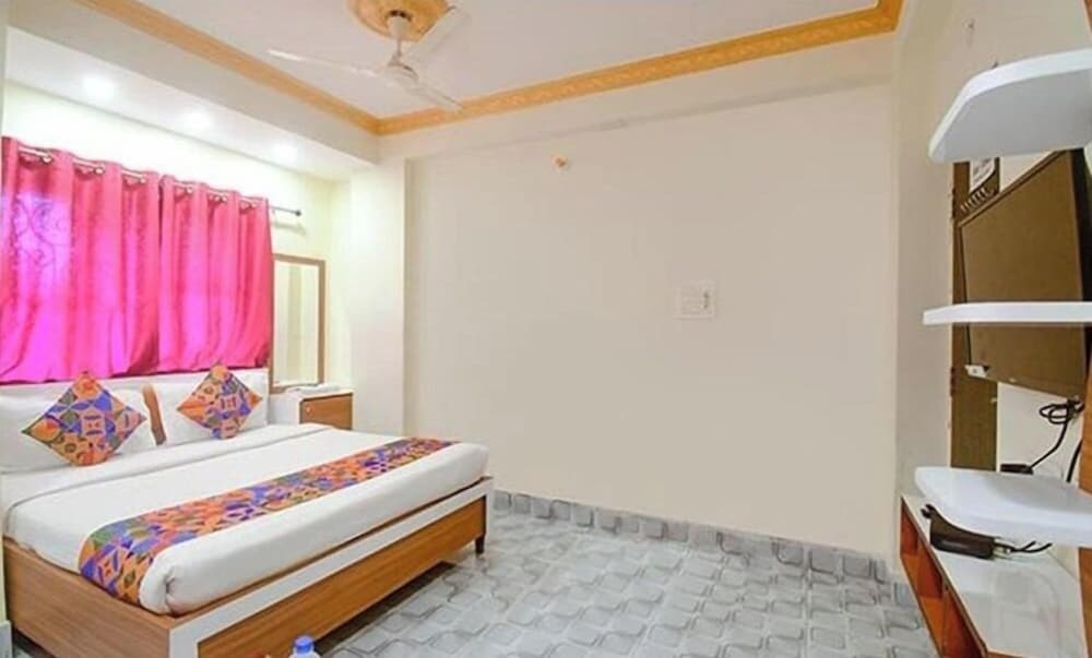 hotel new om shanti international