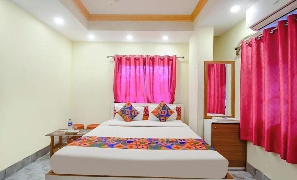 hotel new om shanti international