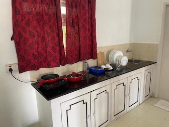 mariana by the pool benaulim