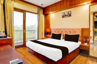 townhouse oak sector 47 near medanta