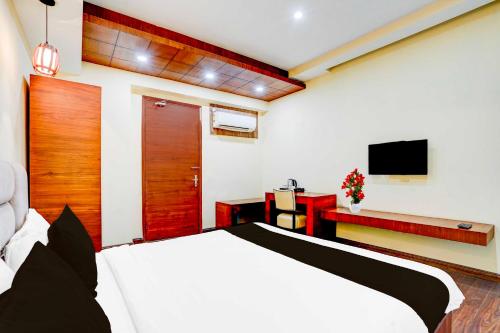 townhouse oak sector 47 near medanta