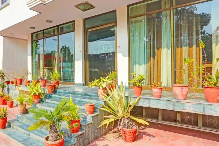 hotel o bani park near collectorate circle