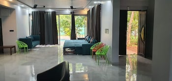 nilgiri farms villa lonavala