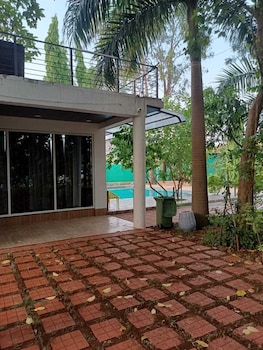 nilgiri farms villa lonavala