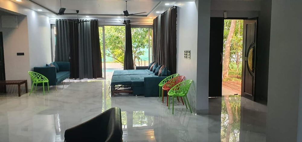 nilgiri farms villa lonavala