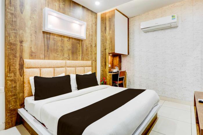 townhouse oak rohtak mansarovar park