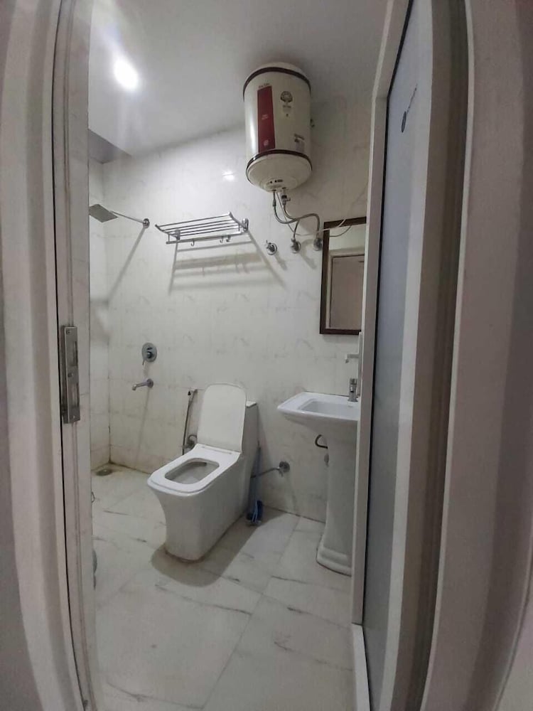 hotel shiv palace