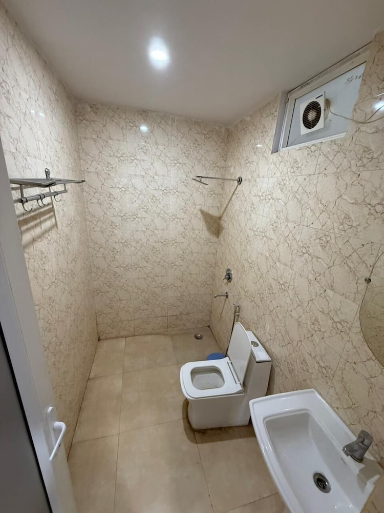 hotel shiv palace