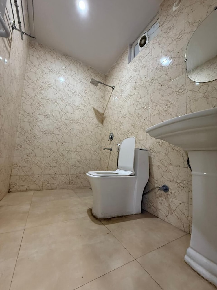 hotel shiv palace