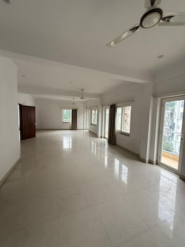 hotel shiv palace