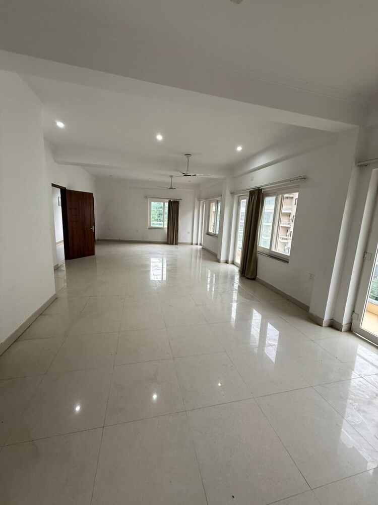 hotel shiv palace