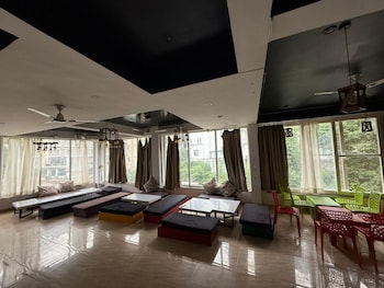 hotel shiv palace