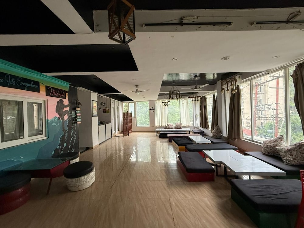 hotel shiv palace