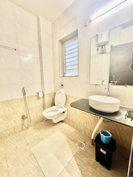 hotel staybird cove kharadi