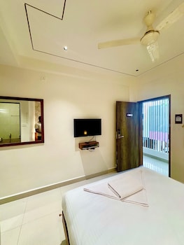 hotel staybird cove kharadi