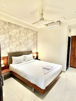 hotel staybird cove kharadi