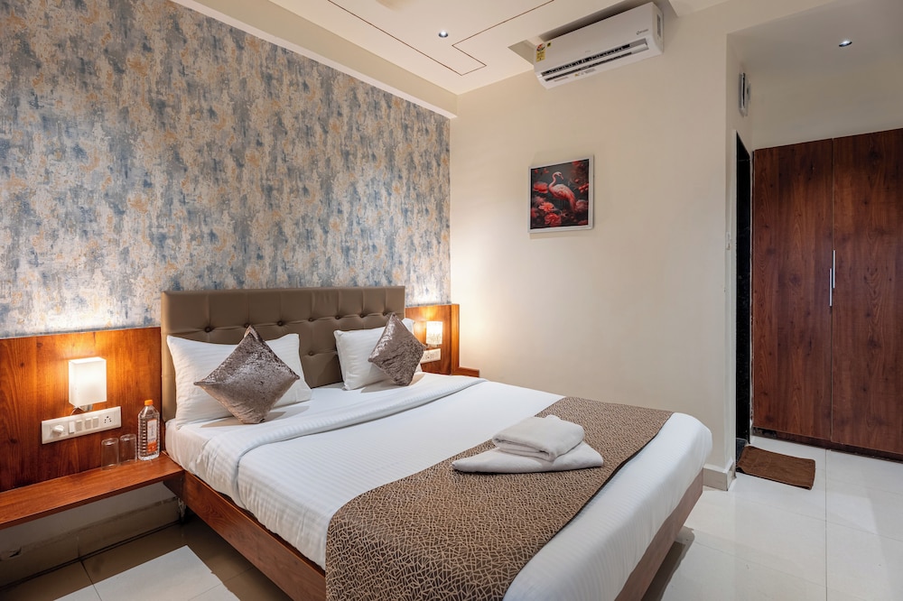 hotel staybird cove kharadi
