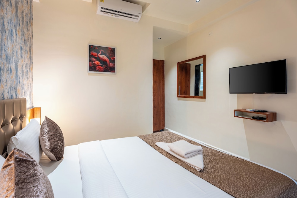 hotel staybird cove kharadi