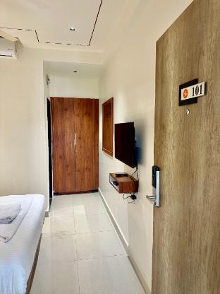 hotel staybird cove kharadi