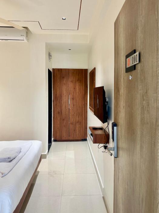 hotel staybird cove kharadi