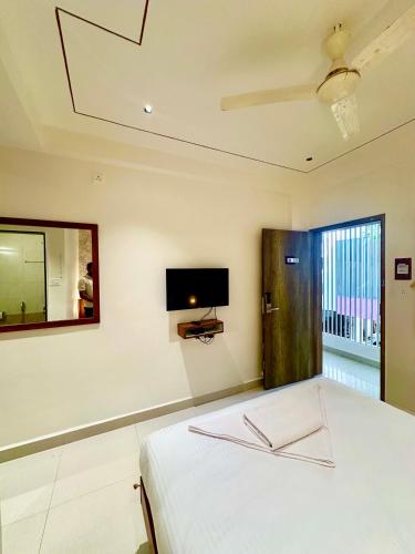 hotel staybird cove kharadi