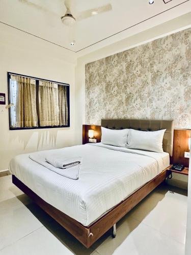 hotel staybird cove kharadi