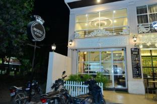wishotel xpress silver sky