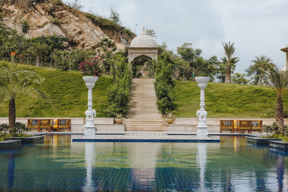 fairmont udaipur palace