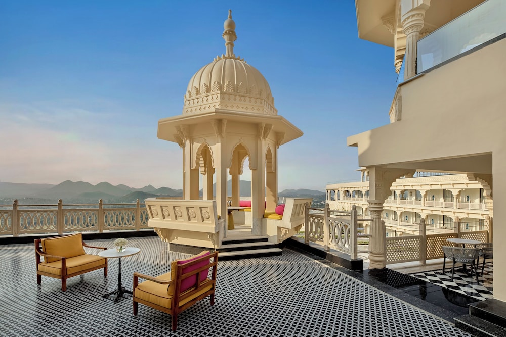 fairmont udaipur palace