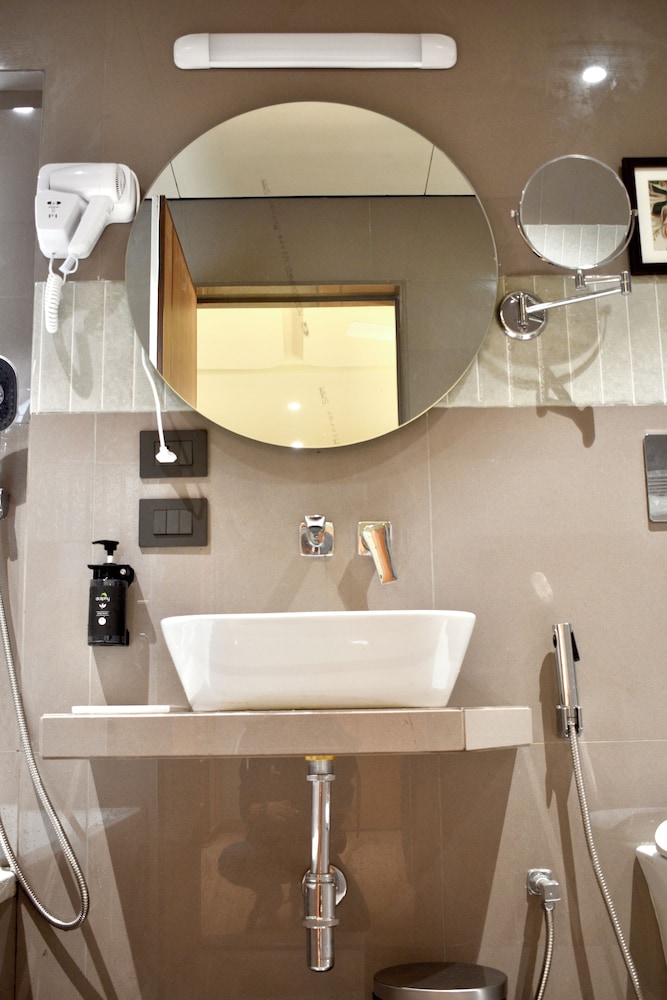 hotel the sankalp retreat