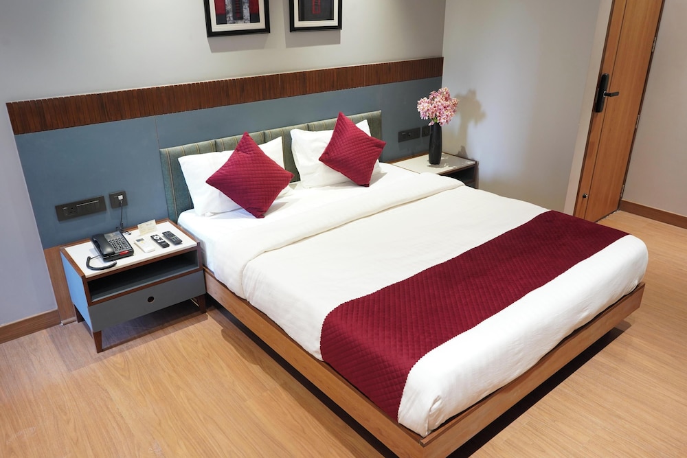 hotel the sankalp retreat