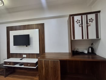 hotel the sankalp retreat