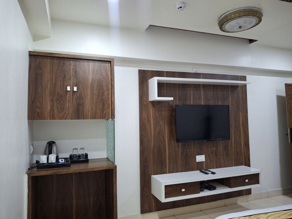 hotel the sankalp retreat