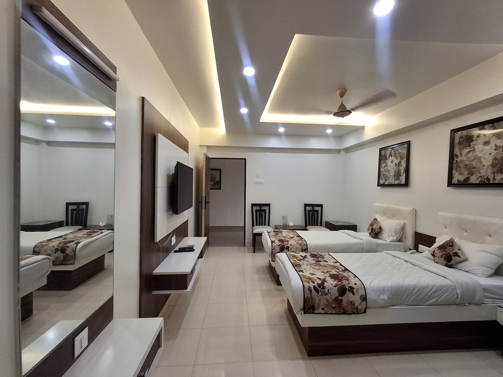 hotel the sankalp retreat