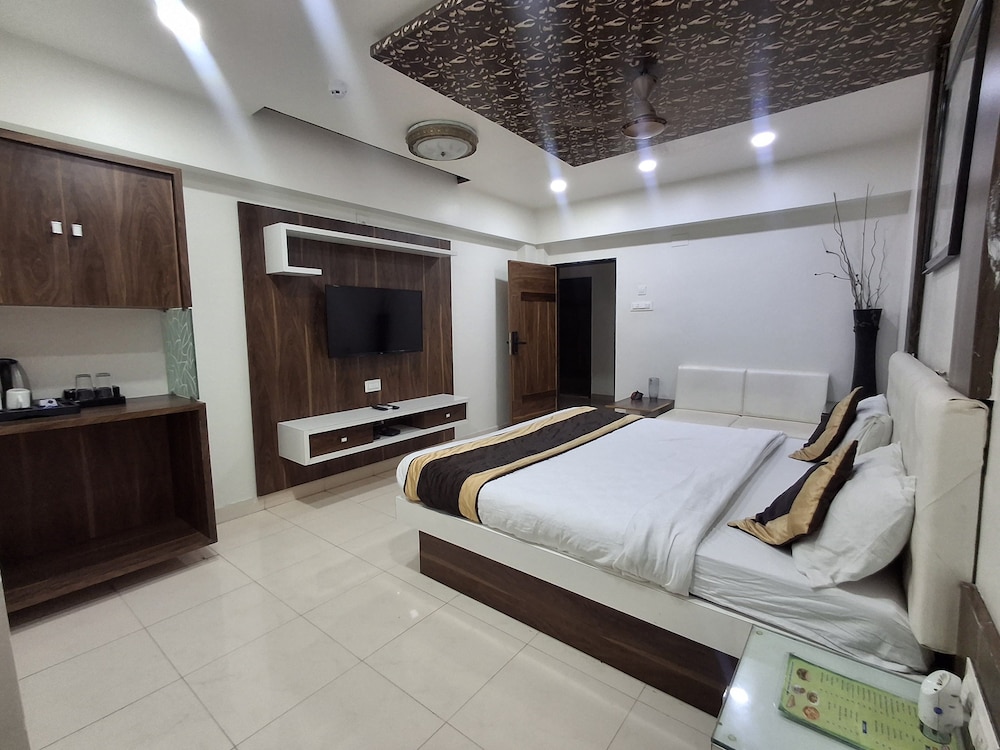 hotel the sankalp retreat