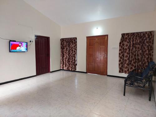 caron niron two bedroom villa