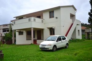 caron niron two bedroom villa